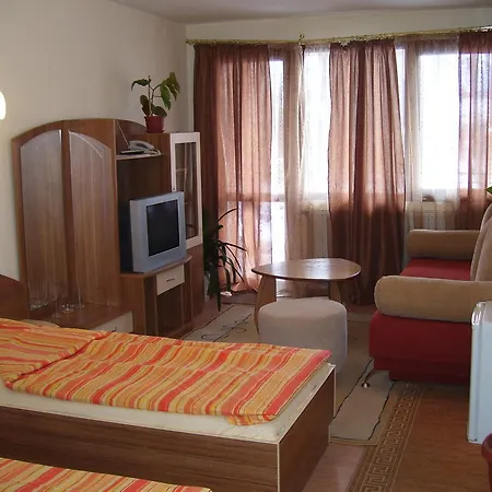 Kestenite Family Hotell 3*